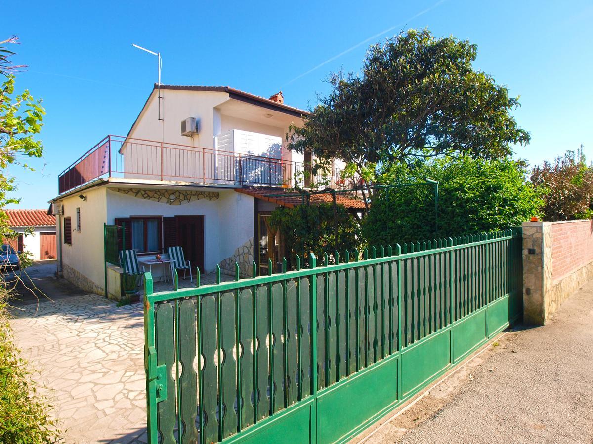 Apartments Luciano 1576 Liznjan Exterior photo