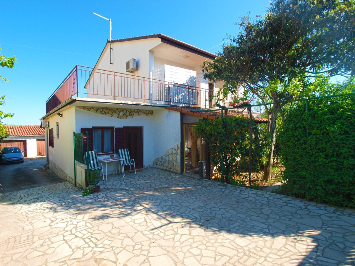 Apartments Luciano 1576 Liznjan Exterior photo