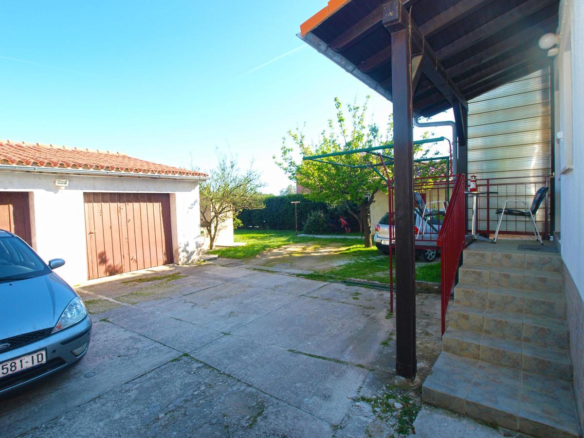 Apartments Luciano 1576 Liznjan Exterior photo